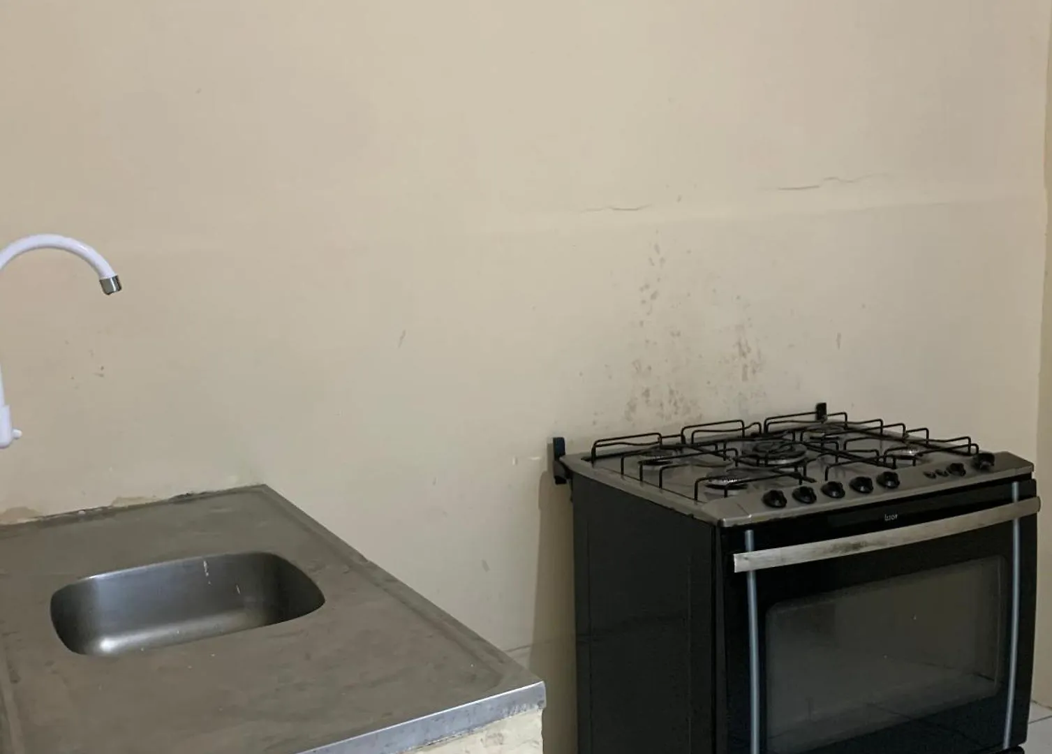 פורטו סגורו Benfica Hostel בית הארחה פורטו סגורו